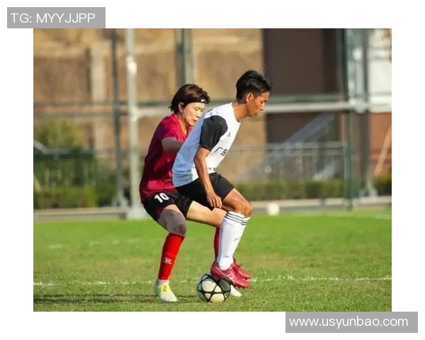 短裙足球的魅力与挑战探索女性在足球场上的风采与运动精神